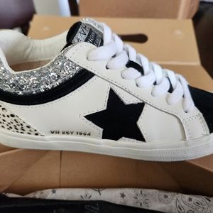 NIB Vintage Havana sneakers sz 5.5
